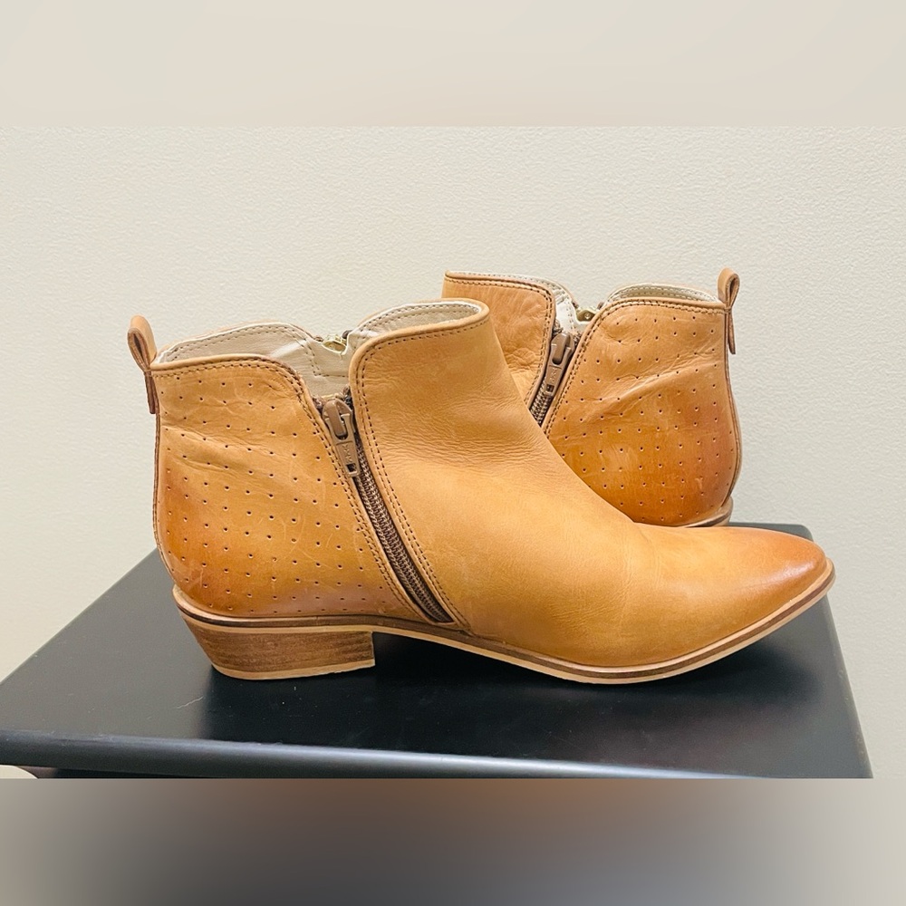 Roolee Light Brown Leather Boots